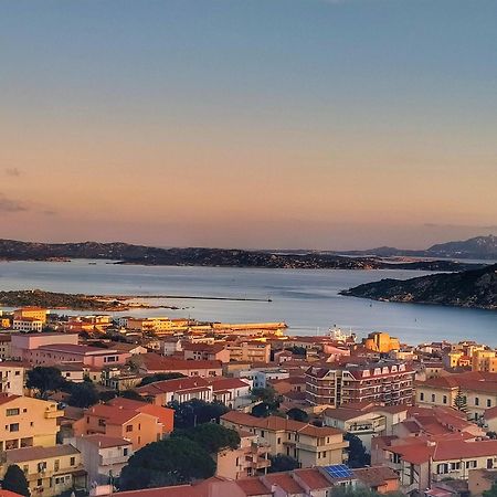 Appartamento Vista Mare A La Maddalena La Maddalena  Dış mekan fotoğraf
